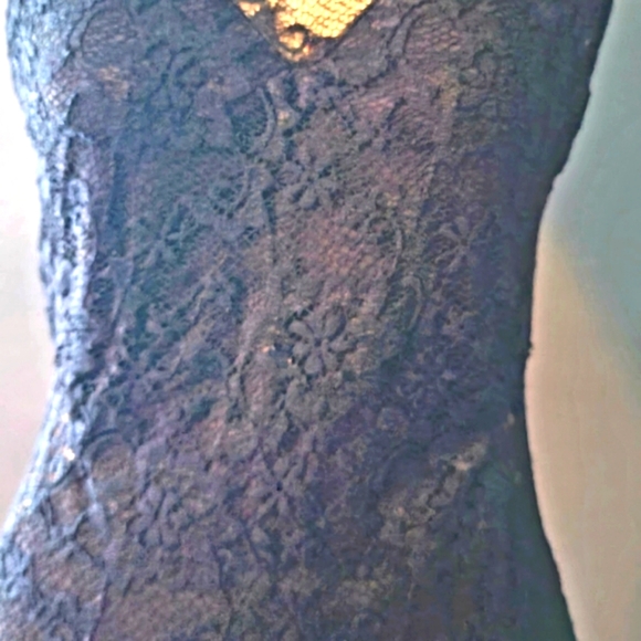 Short/mini Dress sz LG material stretches Black netting Gold zipper in Back - Picture 3 of 12